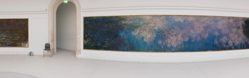 Les Nuages photographié dans la première salle des Nymphéas au musée de l’Orangerie