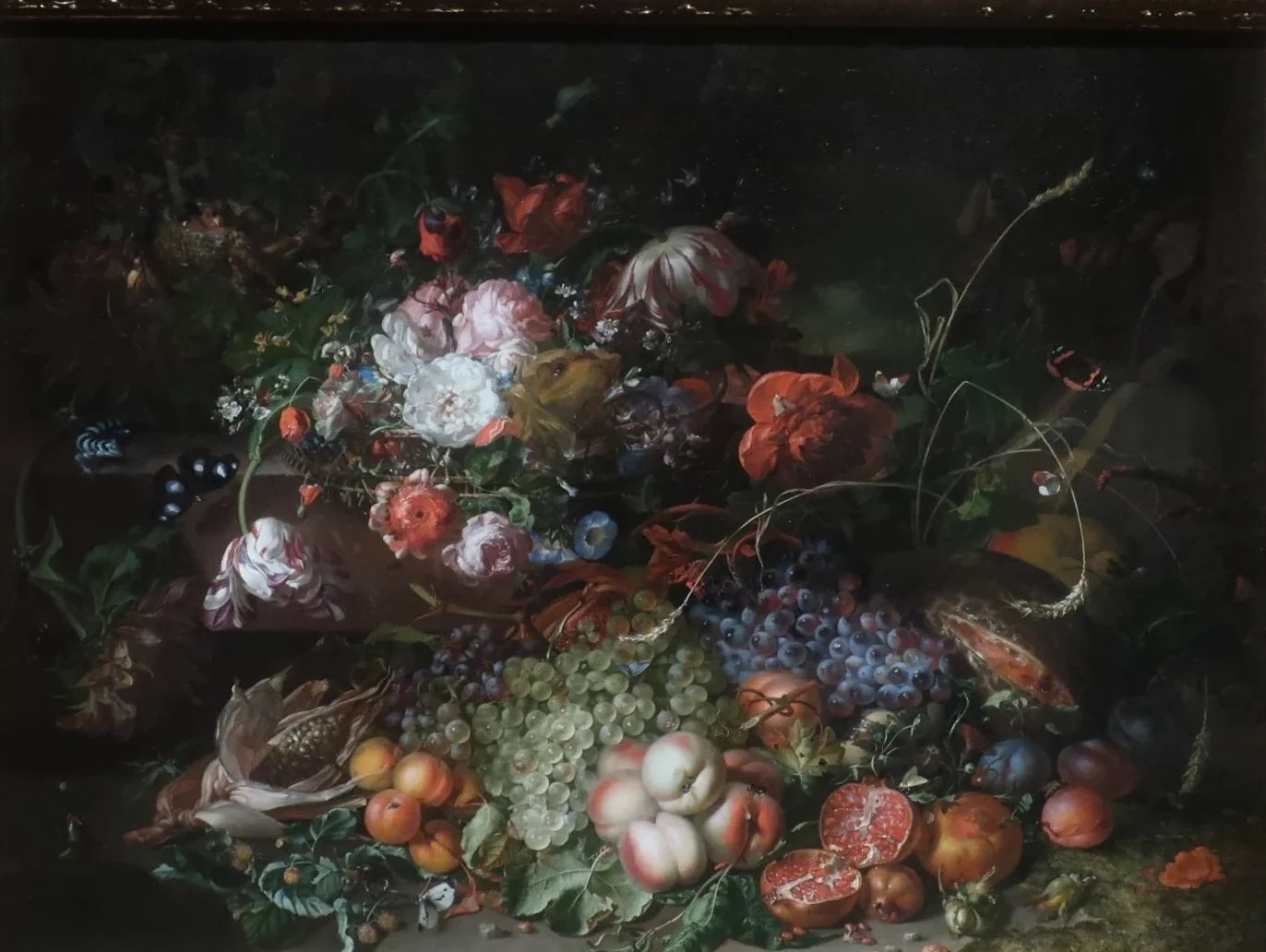Fruits et fleurs dans une forêt, peinture de Rachel Ruysch